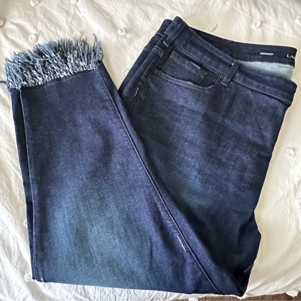 Lane Bryant SZ 26 Dark Denim Frayed Hem Skinny Jeans